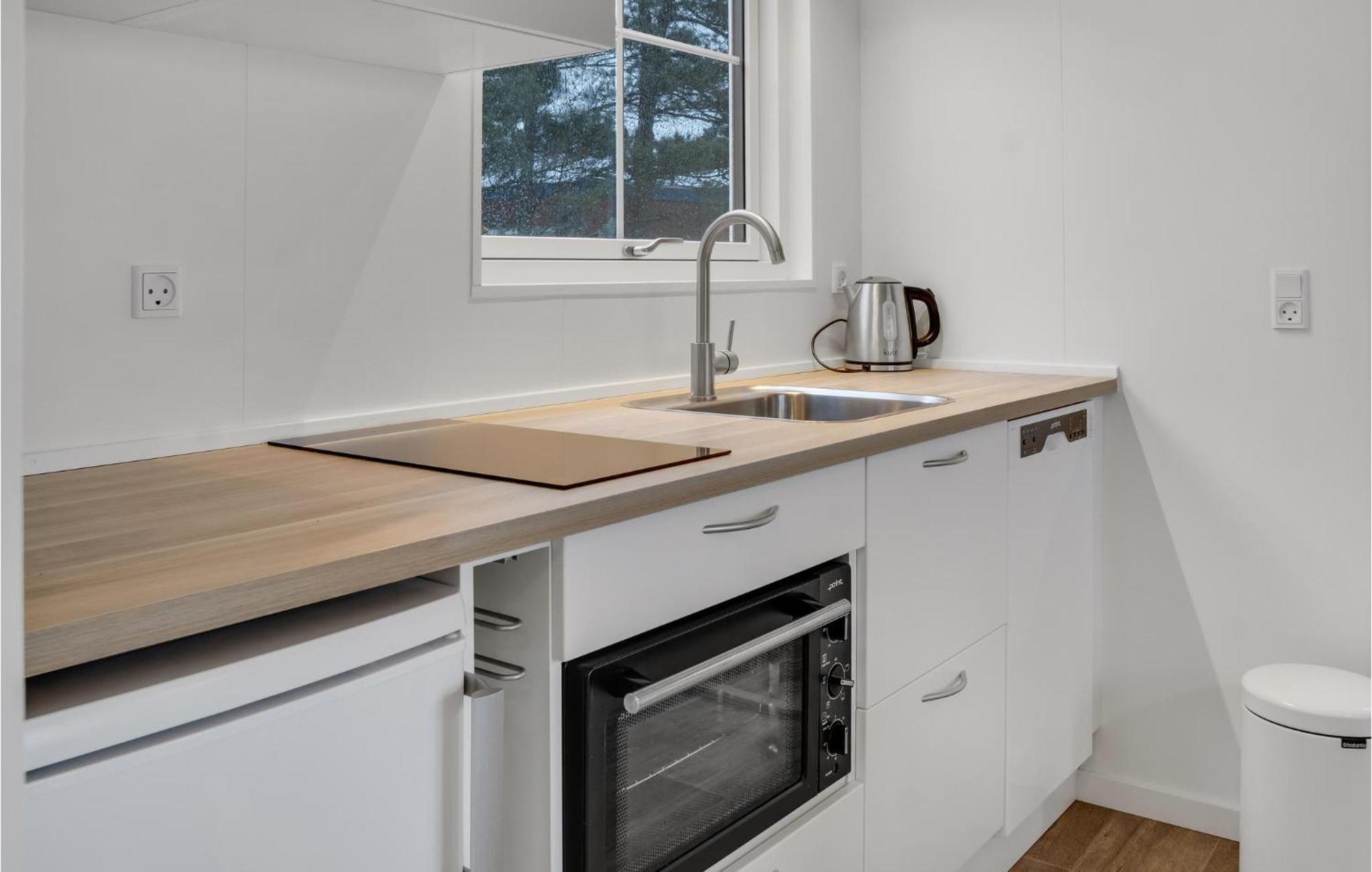 Amazing Apartment In Vaeggerlose With Kitchenette Bøtø By Esterno foto